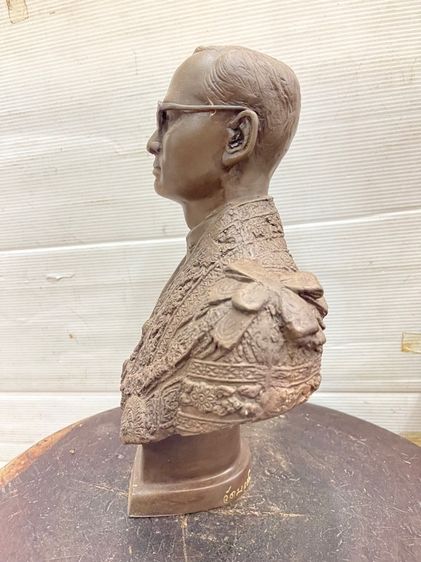 รูปปั้น ในหลวง ร.9 ทองเหลืองS2 รูปที่ 5