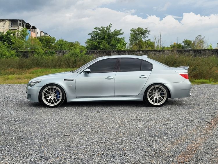 BMW M5 2005 5.0 E60 Sedan เบนซิน ไม่ติดแก๊ส เกียร์อัตโนมัติ บรอนซ์เงิน รูปที่ 4