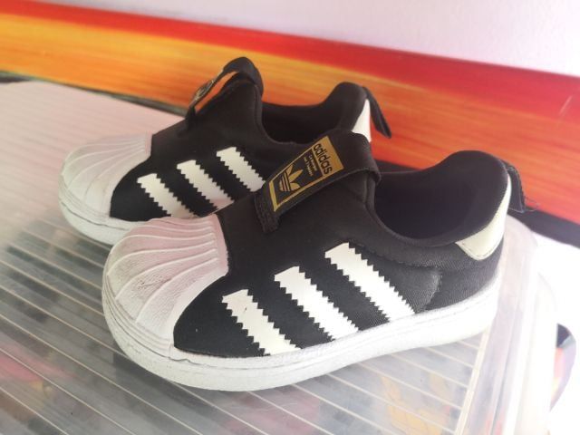 รองเท้าเด็กเล็ก Adidas