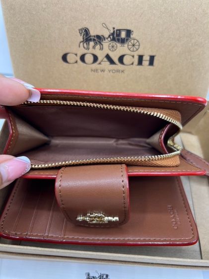 กระเป๋าสตางค์ Coach ใบสั้น  รูปที่ 9