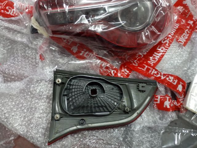 ไฟทับทิมฝาท้าย แท้  ปาเจโร่ รูปที่ 2