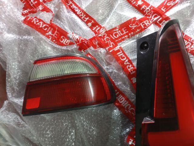 ไฟท้าย นิสสันB14