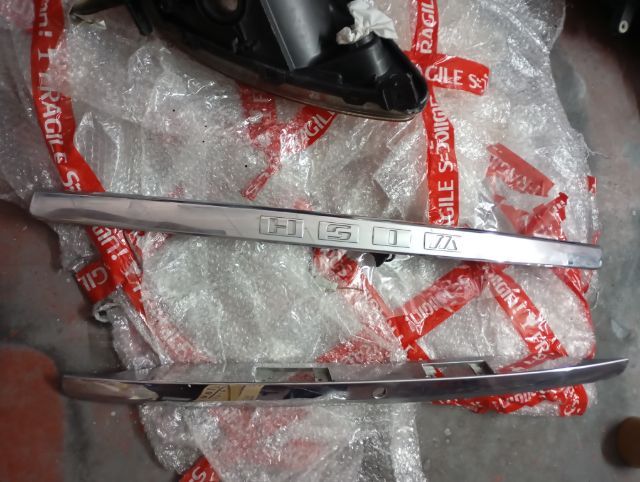 คิ้วฝาท้าย วิช