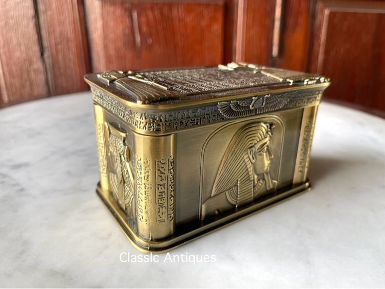 หีบ สมบัติอียิป สะสม