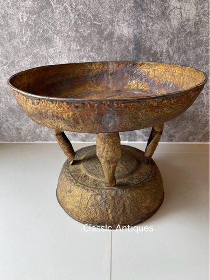 ถาด ล้างหน้า ขาสิงห์ พาน ทองเหลืองโบราณ เก่าสะสม รูปที่ 12