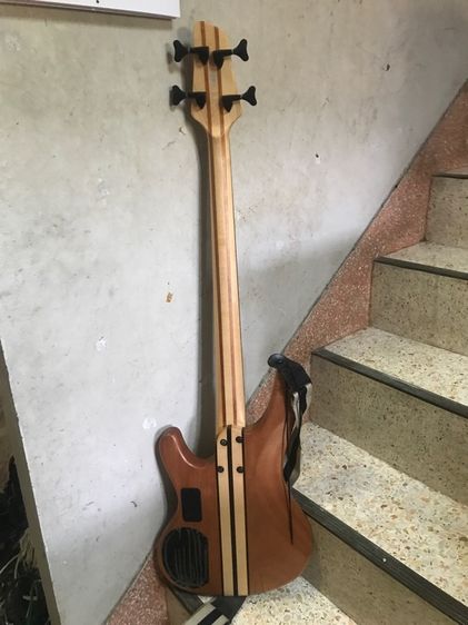 กีตาร์เบสไฟฟ้า SPEAK สภาพดีสวยพร้อมสองกระป๋อง รูปที่ 4