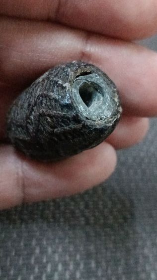 ตะกรุดพิสมร ถักเชือกลงรัก เก่าไม่ทราบที่ รูปที่ 3