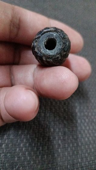 ตะกรุดพิสมร ถักเชือกลงรัก เก่าไม่ทราบที่ รูปที่ 7