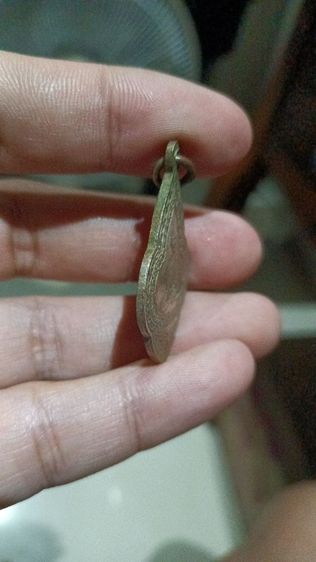 เหรียญพระพุทธวิริยากร หลังพระแก้วมรกต วัดสัตตนารถปริวัตร ปี2481

 รูปที่ 4