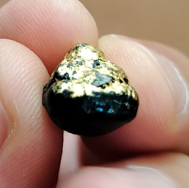 พระปิดตาอุ้มดวงชะตา เนื้อผงคลุกรักดำ ออกวัดบางกุฎีทอง พระราชสิริวัชรรังสี ท่านเจ้าคุณ หลวงพ่อชำนาญ อุตตมปัญโญ วัดชินวรารามวรวิหาร จ.ปทุมธานี รูปที่ 6