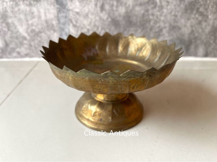 พาน กลีบบัว ทองเหลืองโบราณ เก่าสะสมA4 รูปที่ 10