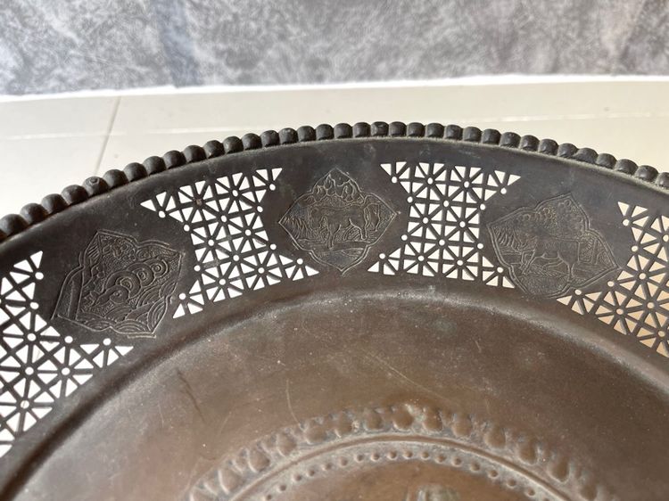 พาน ช้างทองเหลือง ขอบสลักลาย12นักษัตร เก่าโบราณสะสมA5 รูปที่ 9