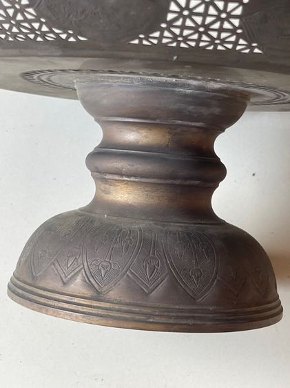 พาน ช้างทองเหลือง ขอบสลักลาย12นักษัตร เก่าโบราณสะสมA5 รูปที่ 12