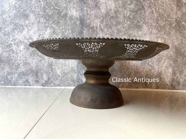 พาน ช้างทองเหลือง ขอบสลักลาย12นักษัตร เก่าโบราณสะสมA5 รูปที่ 4