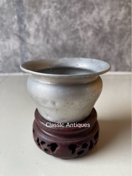 กระโถน อลูมิเนียมจิ๋ว โบราณ รูปที่ 2