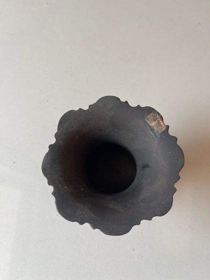 กระโถน ปากแตร ทองเหลืองโบราณ ใบจิ๋ว รูปที่ 9