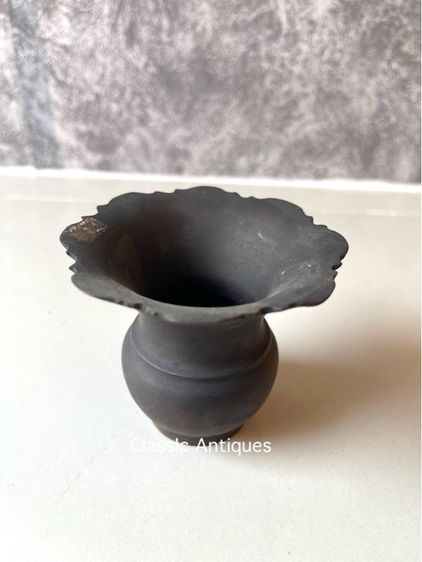 กระโถน ปากแตร ทองเหลืองโบราณ ใบจิ๋ว รูปที่ 2