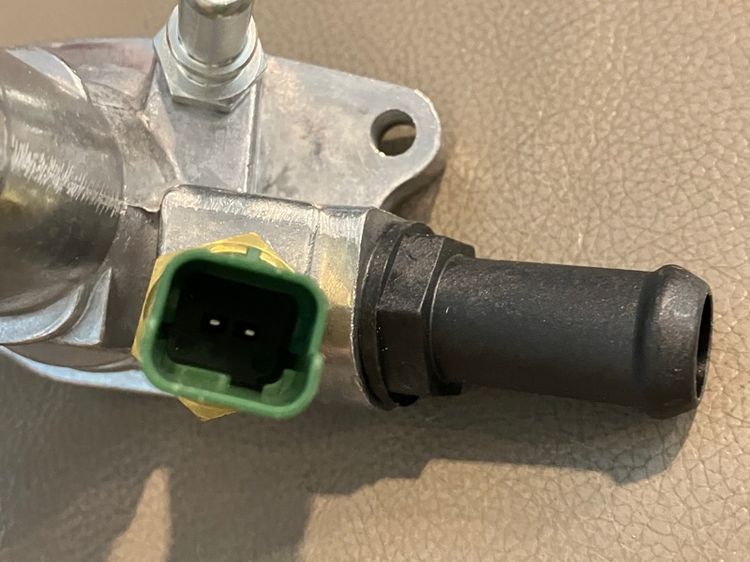 Fiat500 Abarth วาล์วน้ำ Thermostat เทอโมสตัท พร้อมเซนเซอร์ ยางโอริง วาล์วขยายแอร์ รูปที่ 5