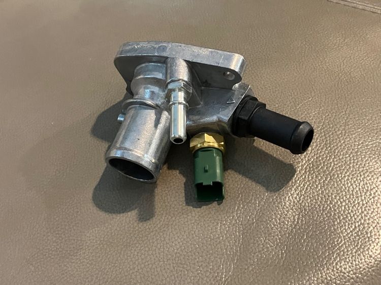 Fiat500 Abarth วาล์วน้ำ Thermostat เทอโมสตัท พร้อมเซนเซอร์ ยางโอริง วาล์วขยายแอร์ รูปที่ 4