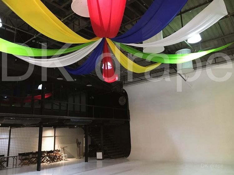 โยงผ้า ผ้าตกแต่ง ซุ้มผ้า อุโมงค์ผ้า ผ้าม่าน ตกแต่งสถานที่ จัดงานอีเว้นท์ จัดงานแต่งงาน จัดงานปาร์ตี้ จัดงานประชุมสัมมนา จัดงานวันเกิด รูปที่ 2