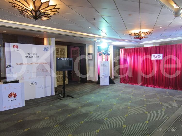 โยงผ้า ผ้าตกแต่ง ซุ้มผ้า อุโมงค์ผ้า ผ้าม่าน ตกแต่งสถานที่ จัดงานอีเว้นท์ จัดงานแต่งงาน จัดงานปาร์ตี้ จัดงานประชุมสัมมนา จัดงานวันเกิด รูปที่ 12