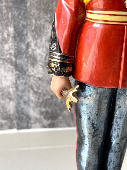 รูปปั้น ในหลวง ร.9 เซรามิก เก่าโบราณสะสมB1 รูปที่ 10