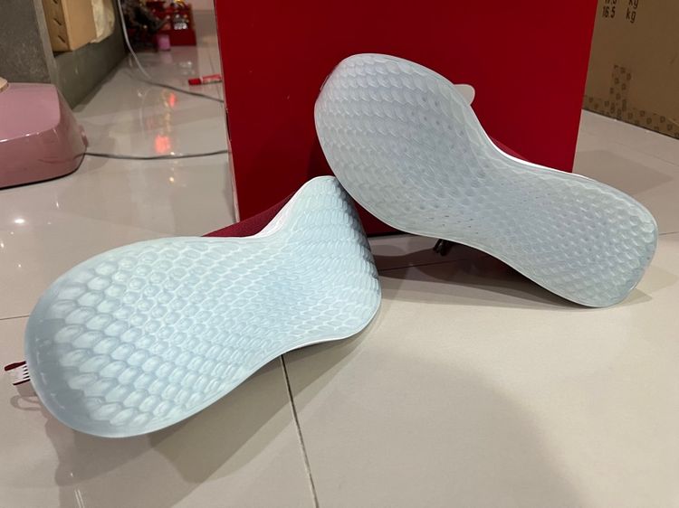 รองเท้า NB x LFC Fresh Foam LAZR รูปที่ 3