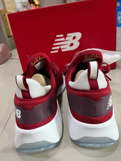 รองเท้า NB x LFC Fresh Foam LAZR รูปที่ 4