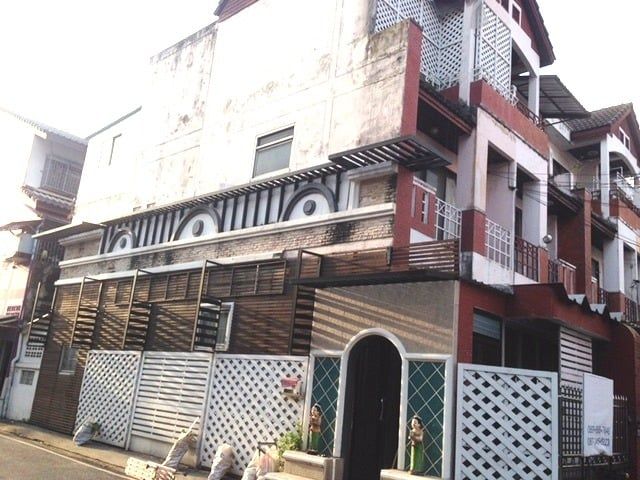 ไม่มี บ้าน โฮมออฟฟิศ 3 ชั้น ให้เช่า บางใหญ่ นนทบุุรี ติดรถไฟฟ้าสายสีม่วงสถานีสามแยกบางใหญ่