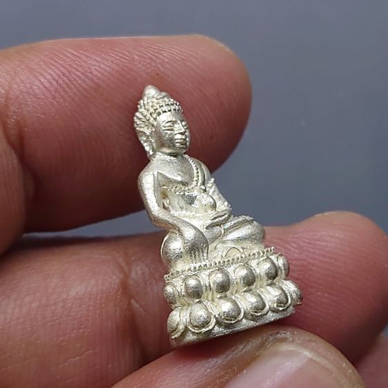 พระชัยวัฒน์ตั๊กม้อ เนื้อเงิน ปลุกเสก 2 พิธีใหญ่ 2 แผ่นดินไทย-จีน วัดสุทัศนฯ-วัดกวงซิ่ว เมืองกวงโจว ประเทศจีน ปี2537 พร้อมกล่องเดิม รูปที่ 5