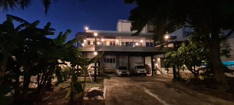 มีบางส่วน 2015 ขายบ้านเดี่ยว โกดัง ออฟฟิส ที่ดิน 224 ตรว โชคชัย4 เข้าออกได้ 2 ทาง จอดรถได้กว่า 10 คัน