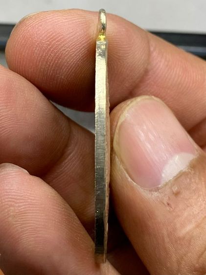 เหรียญหลวงพ่ออี๋ พร้อมกล่อง ครับ รูปที่ 5