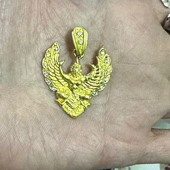 พญาครุฑ เนื้อทองเหลืองแท้ ฝังพลอย