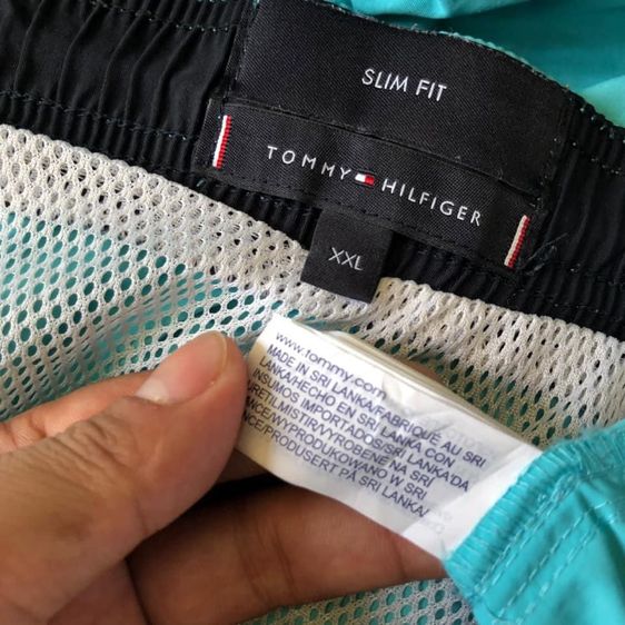 กางเกงขาสั้น TOMMY HILFIGER แท้ 💯 size XXL วัดจริง เอว 35-48 ยาว 17.5 ปลายขากว้าง 13.5 นิ้ว สภาพใหม่มาก ยางแน่น มีซัปใน ทรงสวย รูปที่ 4