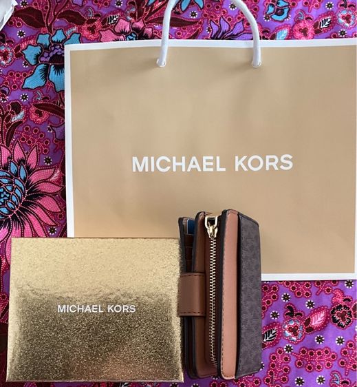 กระเป๋าสตางค์ MICHAEL KORS  รุ่น Mercer  รูปที่ 11