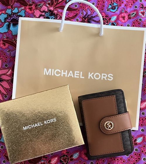 กระเป๋าสตางค์ MICHAEL KORS  รุ่น Mercer  รูปที่ 13