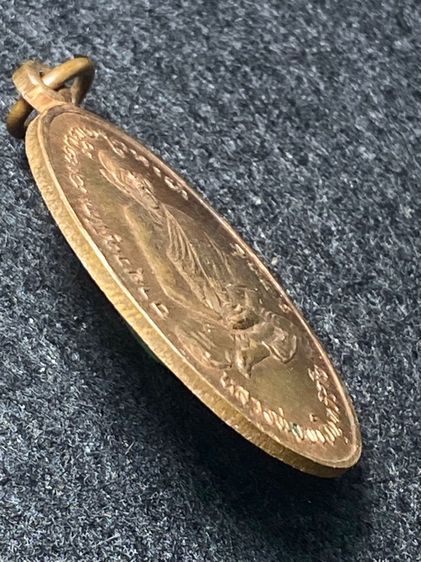 เหรียญเนื้อนวะโลหะ หลวงพ่ออบ ( บล็อคไม่มีดอกจันทร์ นิยม )  วัดถ้ำแก้ว  เพชรบุรี ปี 2517 รุ่น 3     P302 รูปที่ 4