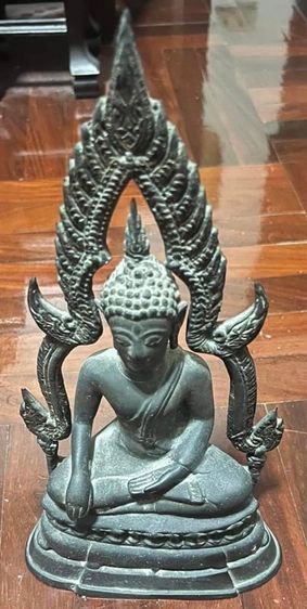 พระบ้าน ตัก 5นิ้วครับ  พระเก่าโบราณ บูชาตกทอดมาครับ