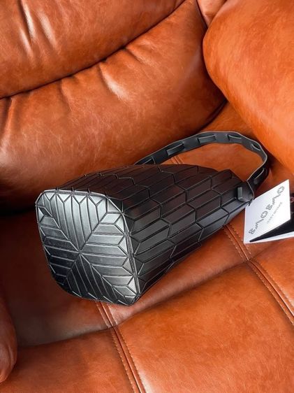 BAO BAO Bucket Bag ( 2 ขนาด ) รูปที่ 11