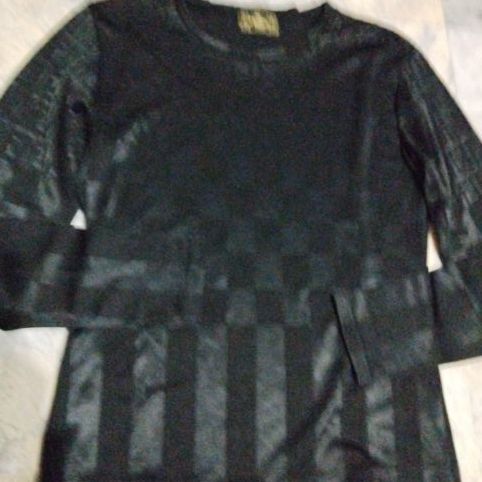 เสื้อ Fendi สวย