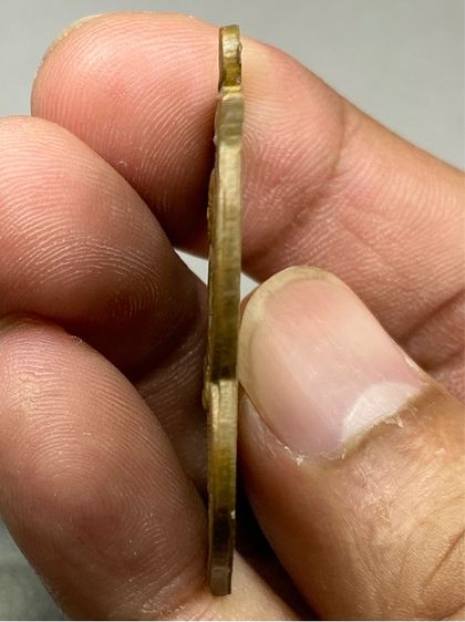 เหรียญหลวงพ่อแก้ว วัดเครือวัลย์ รูปที่ 3