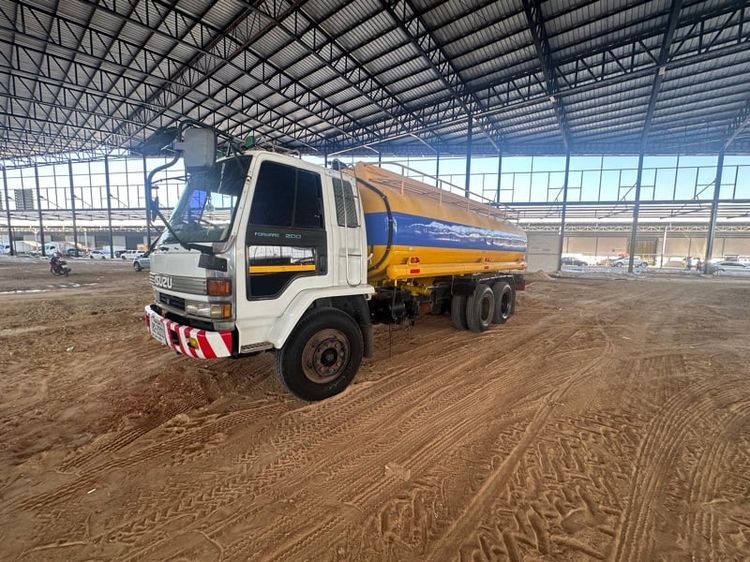 รถบรรทุก10ล้อพร้อมแทงค์