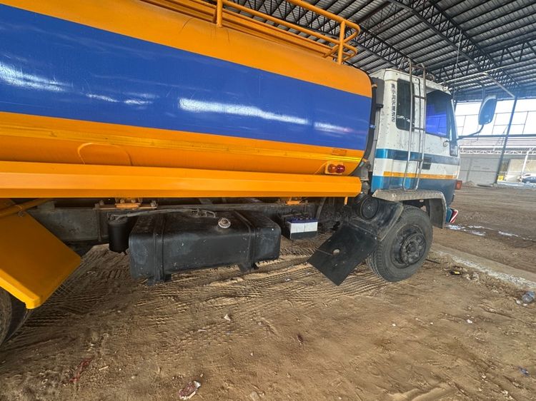 รถบรรทุก 10 ล้อ มือ 2 พร้อมแทงค์บรรจุของเหลว สภาพดี รูปที่ 5