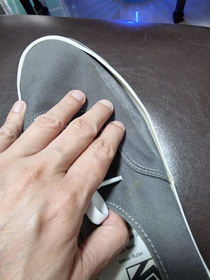 รองเท้า vans Thailand รองเท้าผ้าใบผู้ชายเบอร์ 11 ซื้อมาใส่ถ่ายรูปครั้งเดียวเก็บไว้ไม่ได้ใส่ ขอบกาวด้านข้างต้องไปติดเอาหน่อยของแท้ขายราคา 800 รูปที่ 6