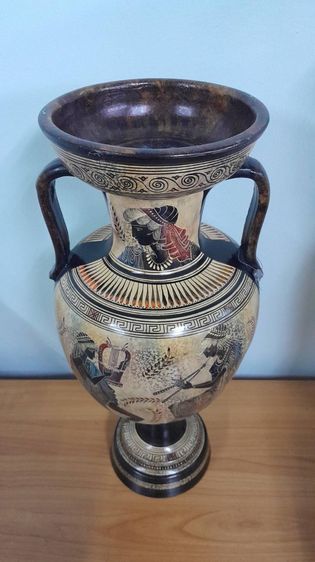 ของตกแต่งบ้านอื่นๆ แจกันกรีก นำเข้าจากกรีซ ทำจากเซรามิก มีลวดลายแบบคลาสสิกที่ได้รับแรงบันดาลใจจากศิลปะและวัฒนธรรมของกรีกโบราณ