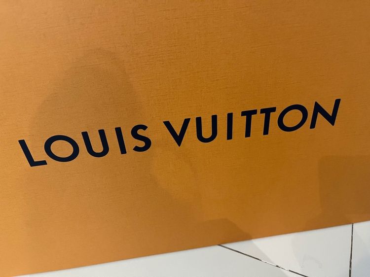 กล่องกระดาษแม่เหล็ก Louis Vuitton แท้ ขนาดใหญ่ รูปที่ 6