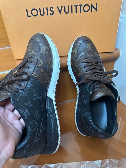 รองเทัา Used Louis Vuitton Run Away Sneakers รูปที่ 3