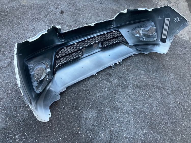 กันชนหน้า หลัง Toyota Fortuner รุ่น TRD 2015 2016 2017 2018 2019 2020 ของแท้มือสอง รูปที่ 9