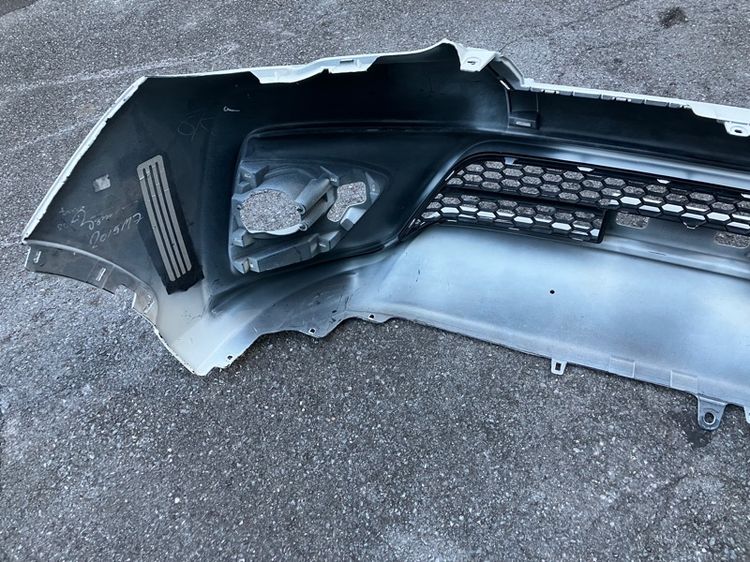 กันชนหน้า หลัง Toyota Fortuner รุ่น TRD 2015 2016 2017 2018 2019 2020 ของแท้มือสอง รูปที่ 8