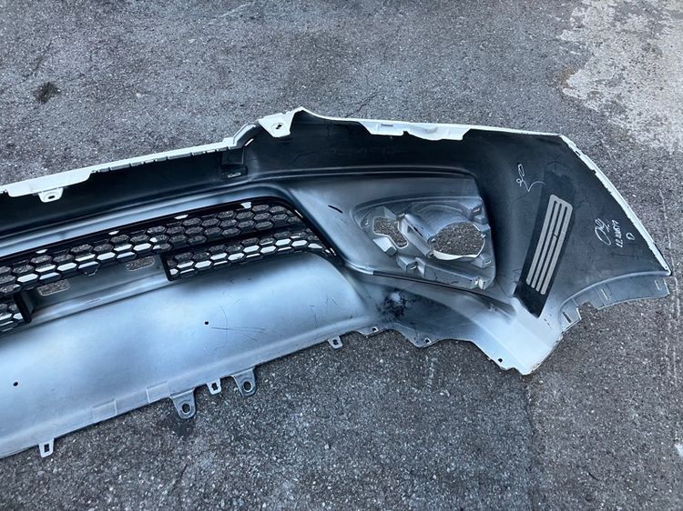 กันชนหน้า หลัง Toyota Fortuner รุ่น TRD 2015 2016 2017 2018 2019 2020 ของแท้มือสอง รูปที่ 7